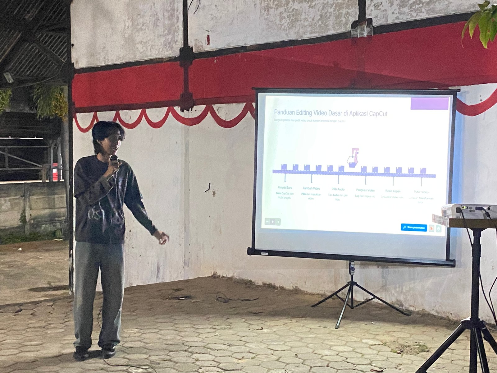 Pelatihan Digital Creative Tingkatkan Kompetensi Masyarakat Gunung Sari di Era Digitalisasi